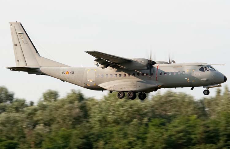 C.295 avión de transporte militar