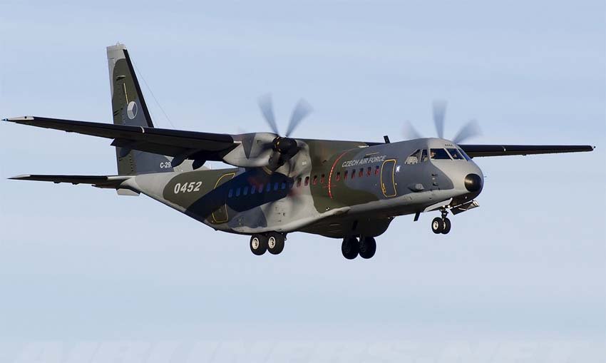 C.295 avión de transporte militar