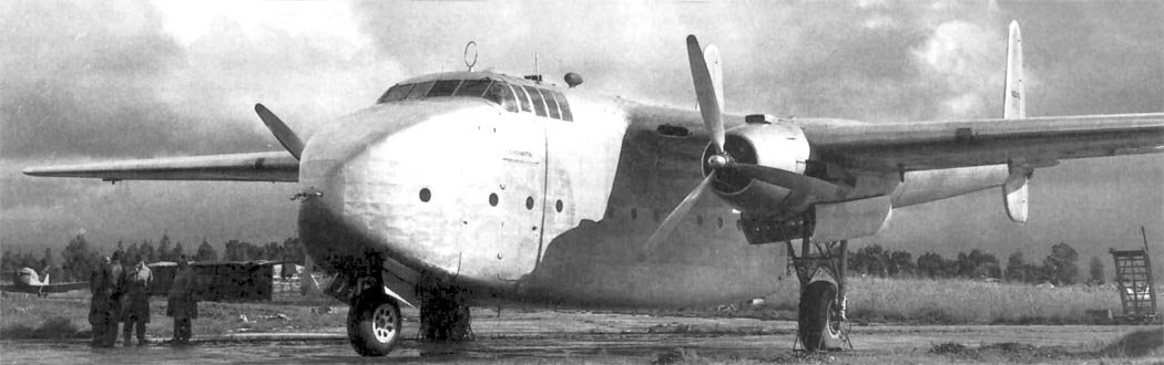 Avión de carga C-82 Packet
